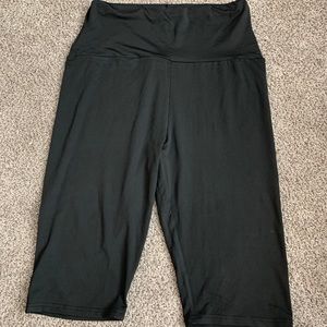 Black highwaisted biker shorts